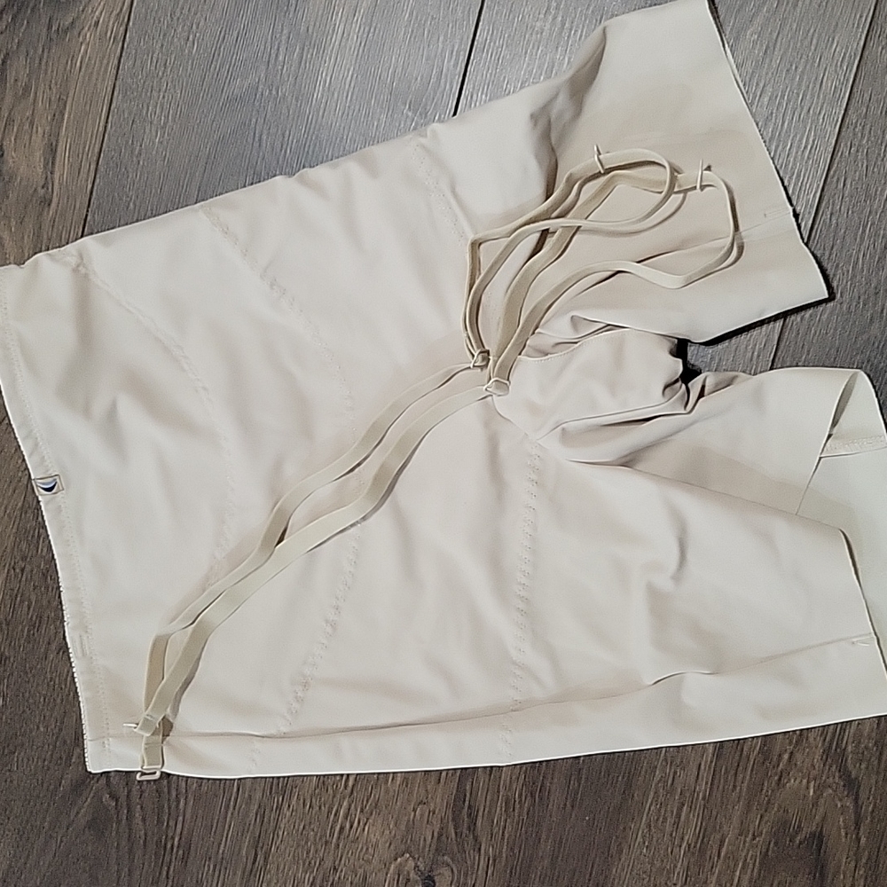 Body After Baby Postpartum Compression Garmet - Picture 7 of 12